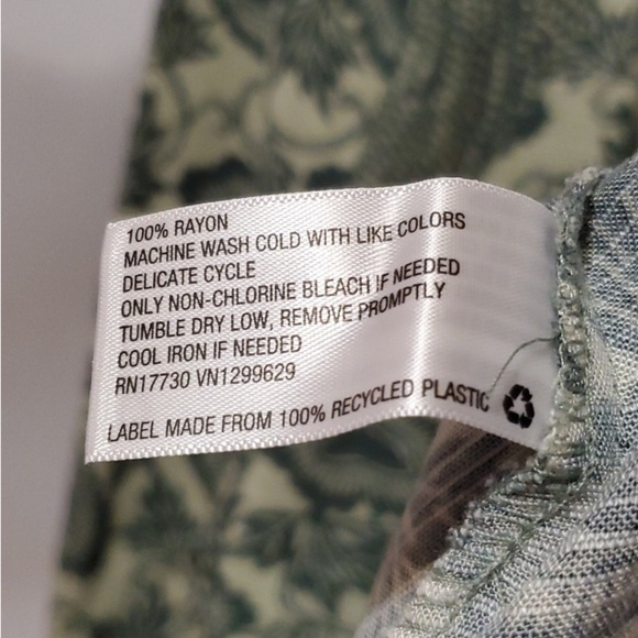 Women's Long Sleeve V-Neck
Tunic Top - Knox Rose - Picture 7 of 7